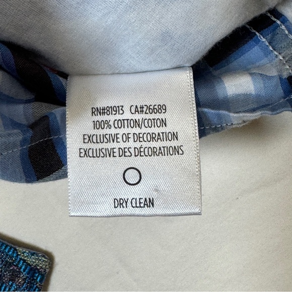 Robert Graham, limited edition, long sleeved button up - Picture 11 of 11